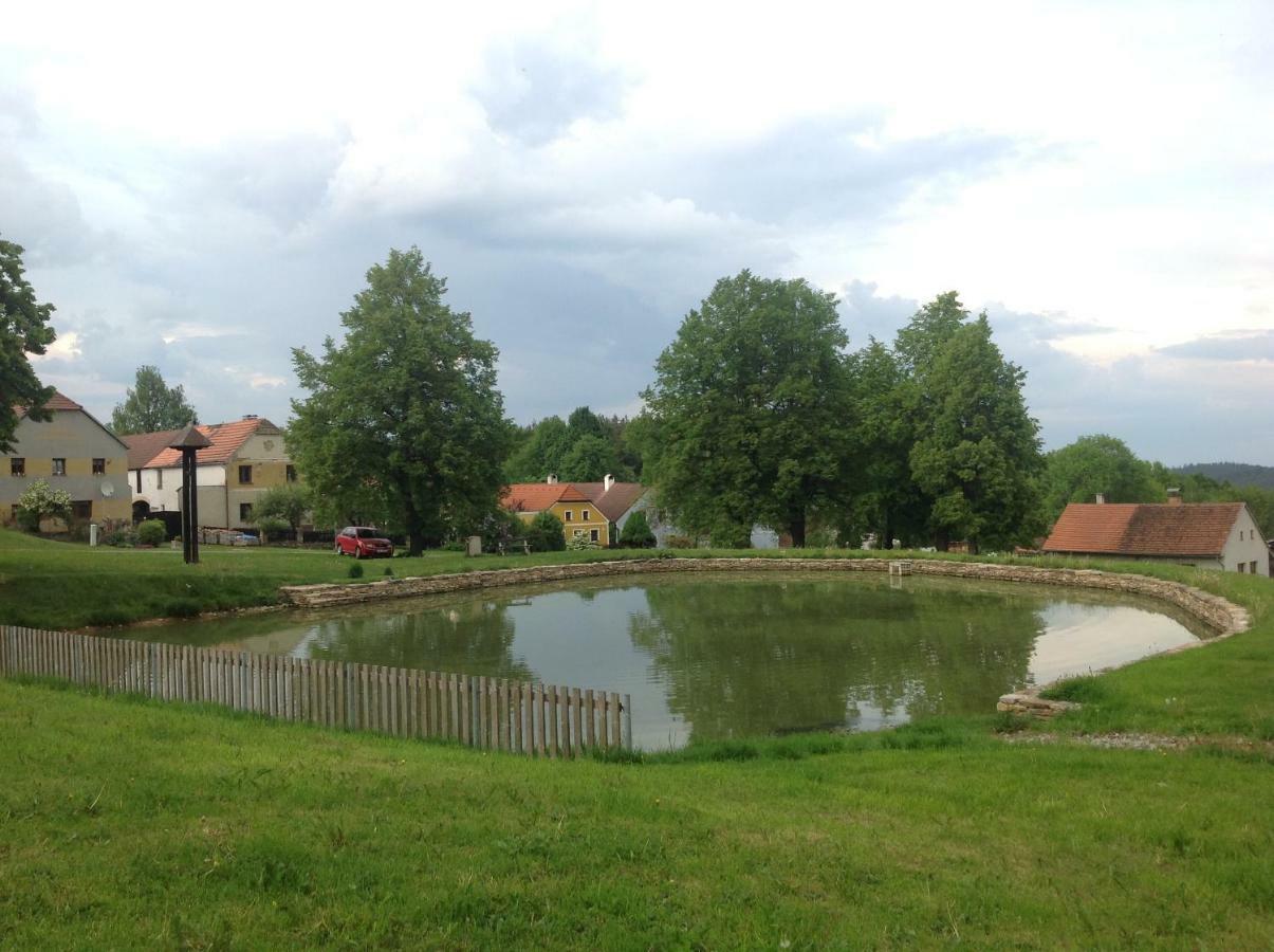 Apartman Na Vrsku Klenovice  Extérieur photo