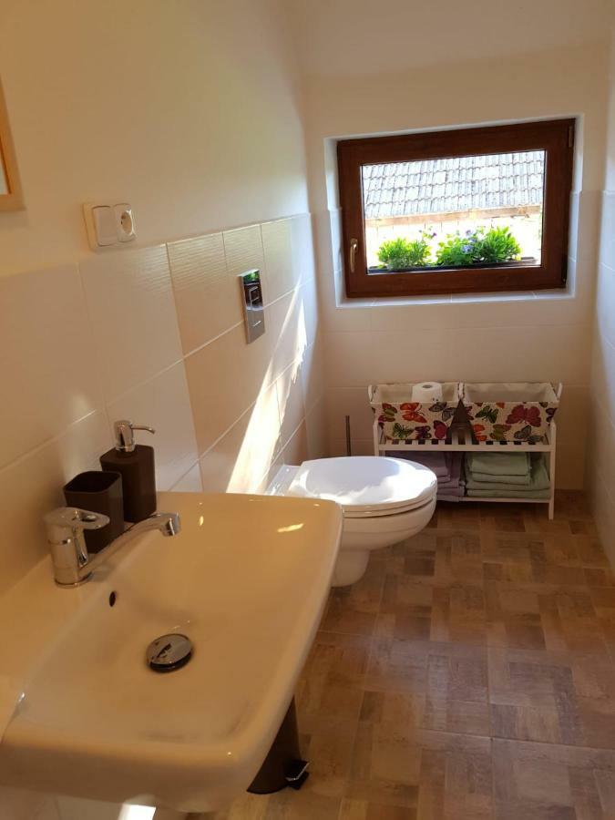Apartman Na Vrsku Klenovice  Extérieur photo