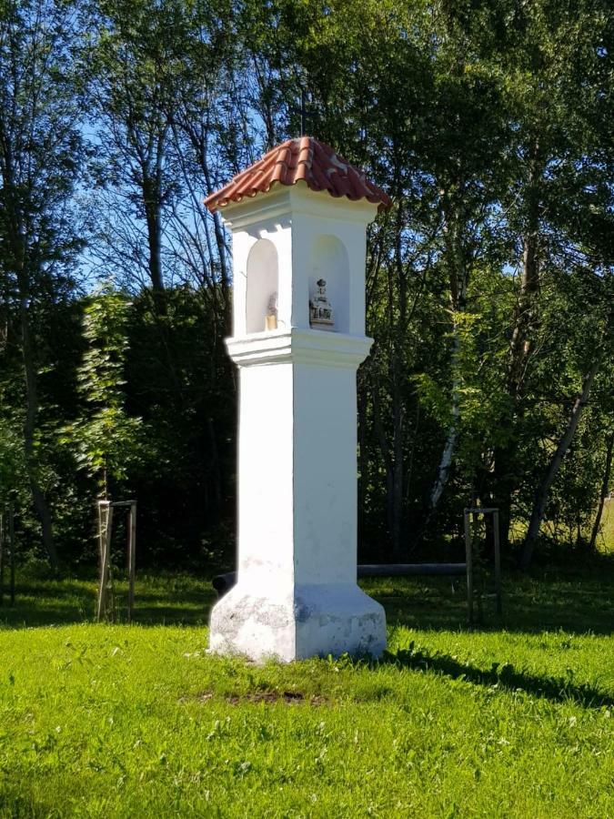 Apartman Na Vrsku Klenovice  Extérieur photo